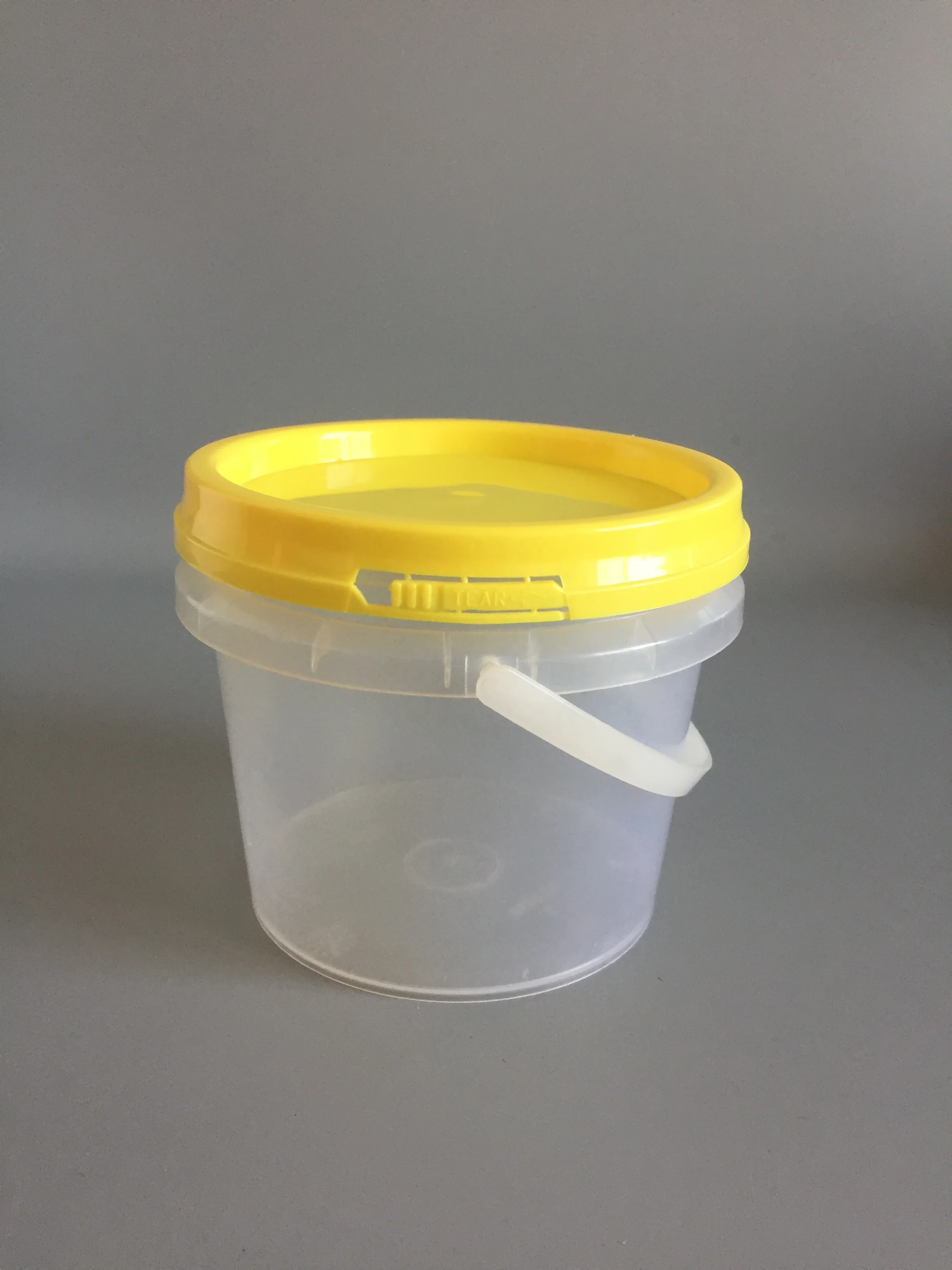 small round plastic containers honey plastic pails with lids