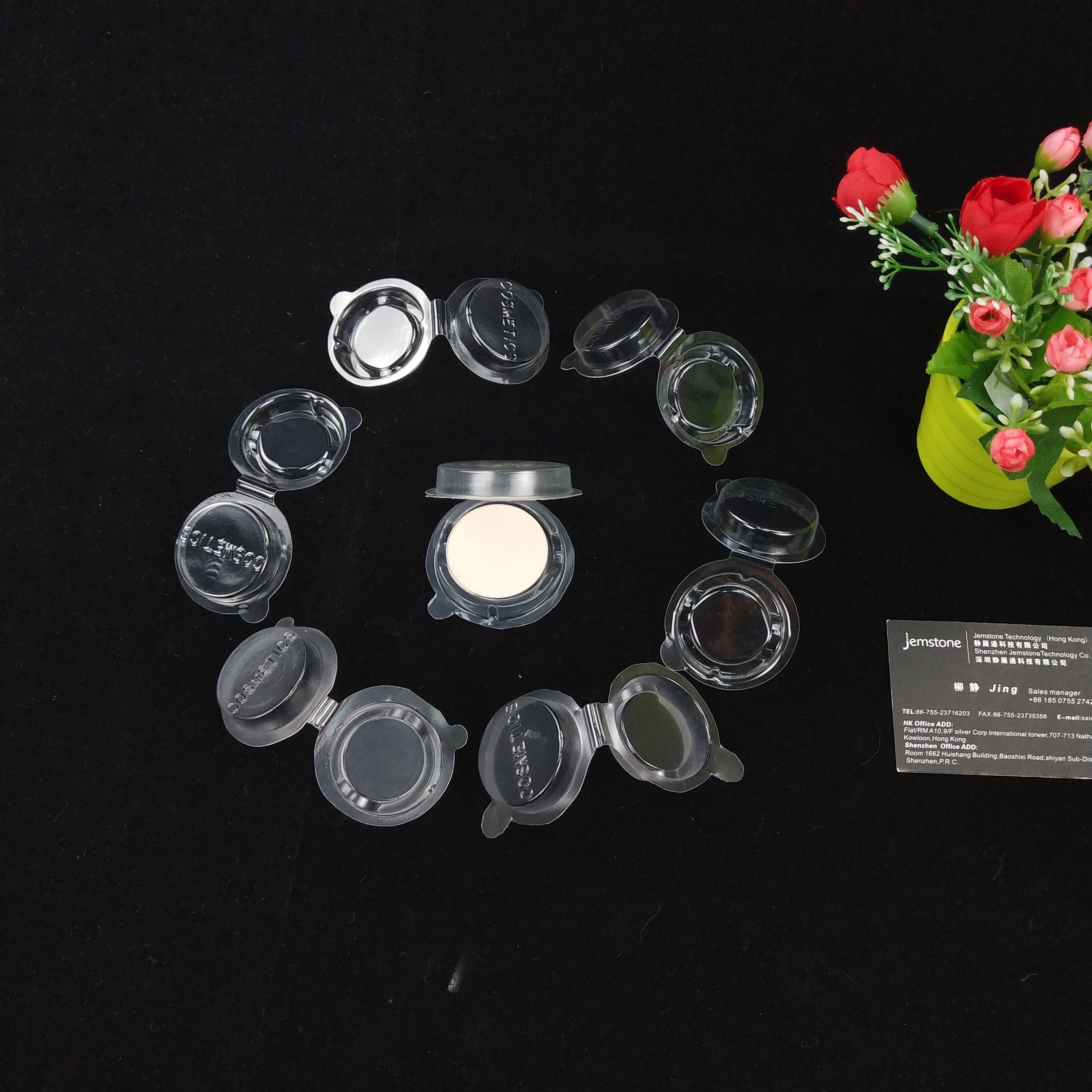 
Customized Logo Small Round Eyeshadow Plastic Clamshell Packaging 