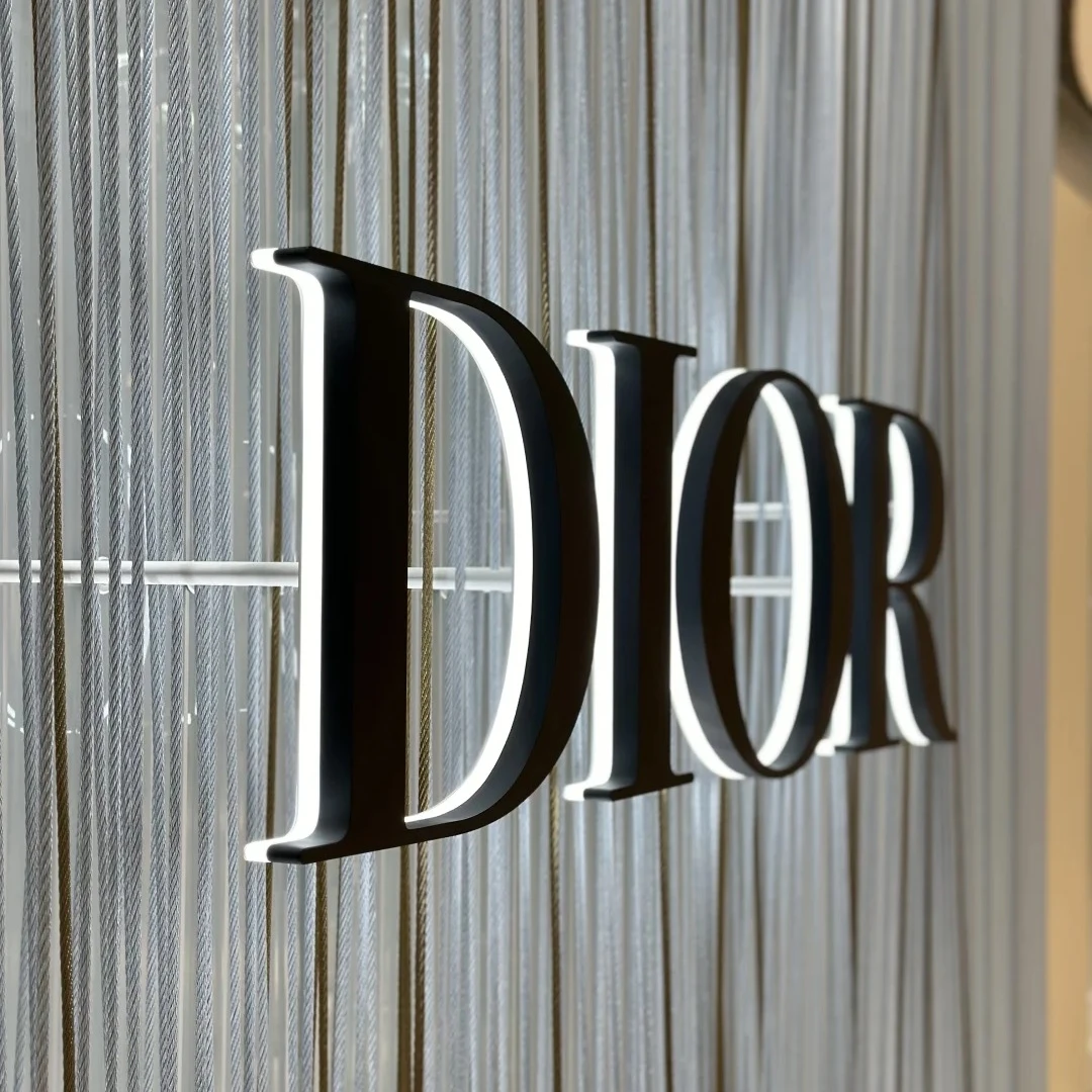 Latest Luminous Factory Price Free Design Illuminated Stainless Steel Surface Acrylic Back Board Back-lit Letter