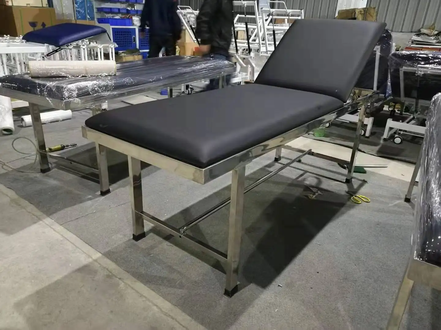 Medical First Aid Room Basic Fixed Height Back Adjustable Stainless Steel Patient Examination Couch Bed CY-C111S
