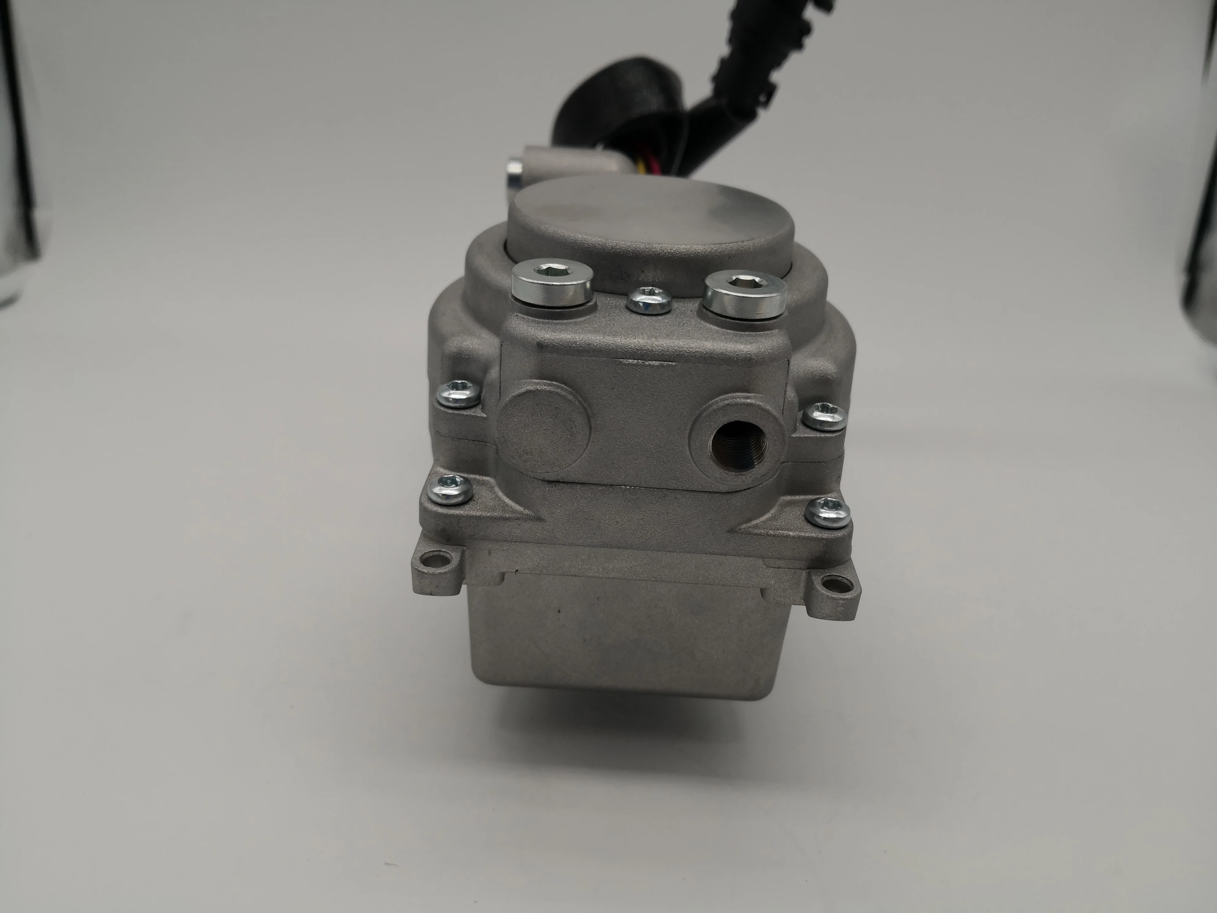 HE431VE Turbo Electric Actuator for Volvo 13.0L MD13 4034114H for Volvo D11 D12 D13 D16 SCR VGT automotive parts & accessories