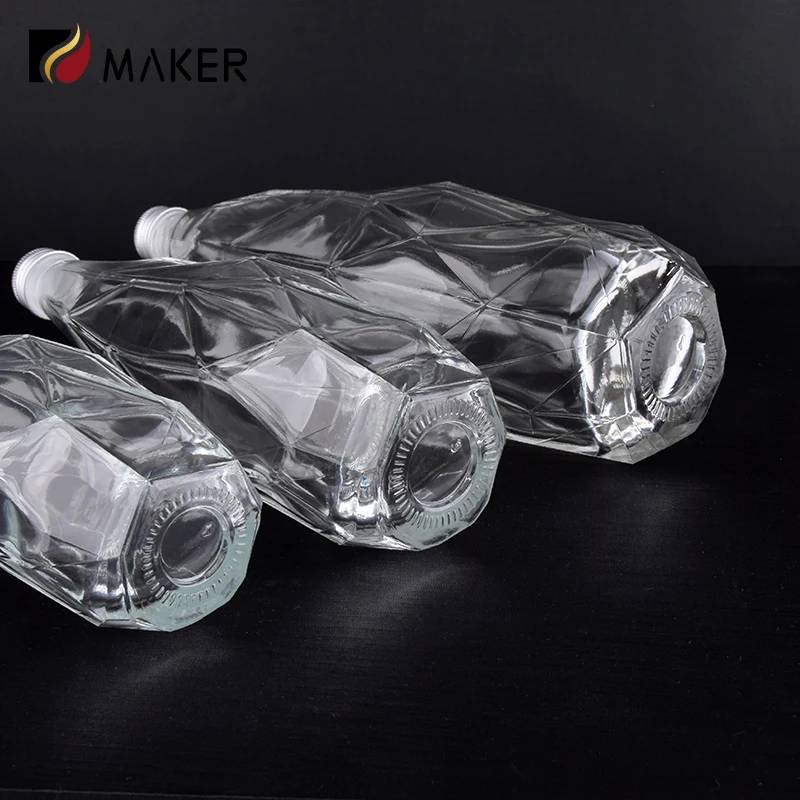 Wholesale manufacturer unique liquor empty transparent 350ml 500ml 25oz 750ml luxurious diamond shape glass wine water bottle