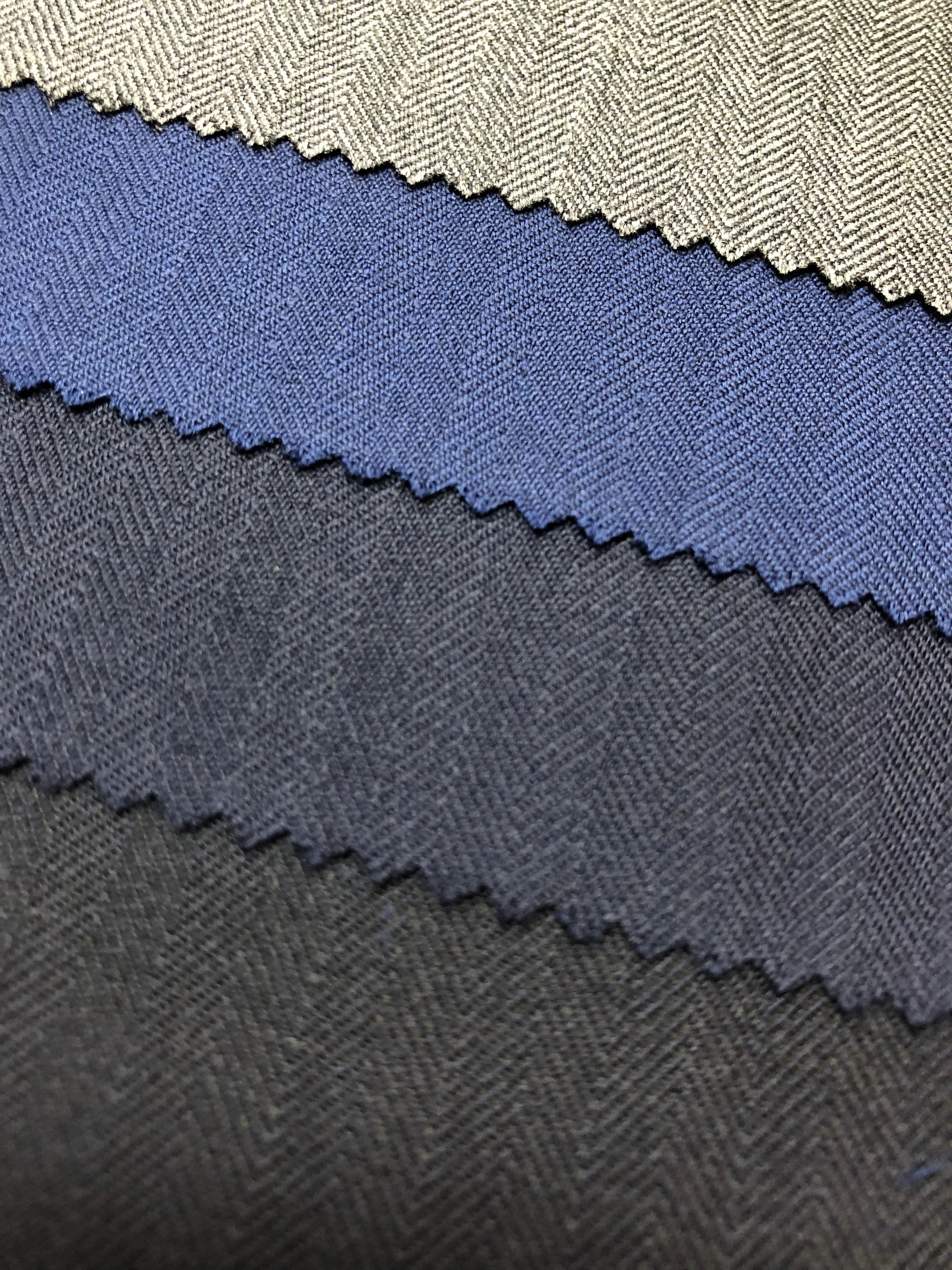 Top Quality Herringbone Merino Worsted Pure Wool Suiting Fabrics