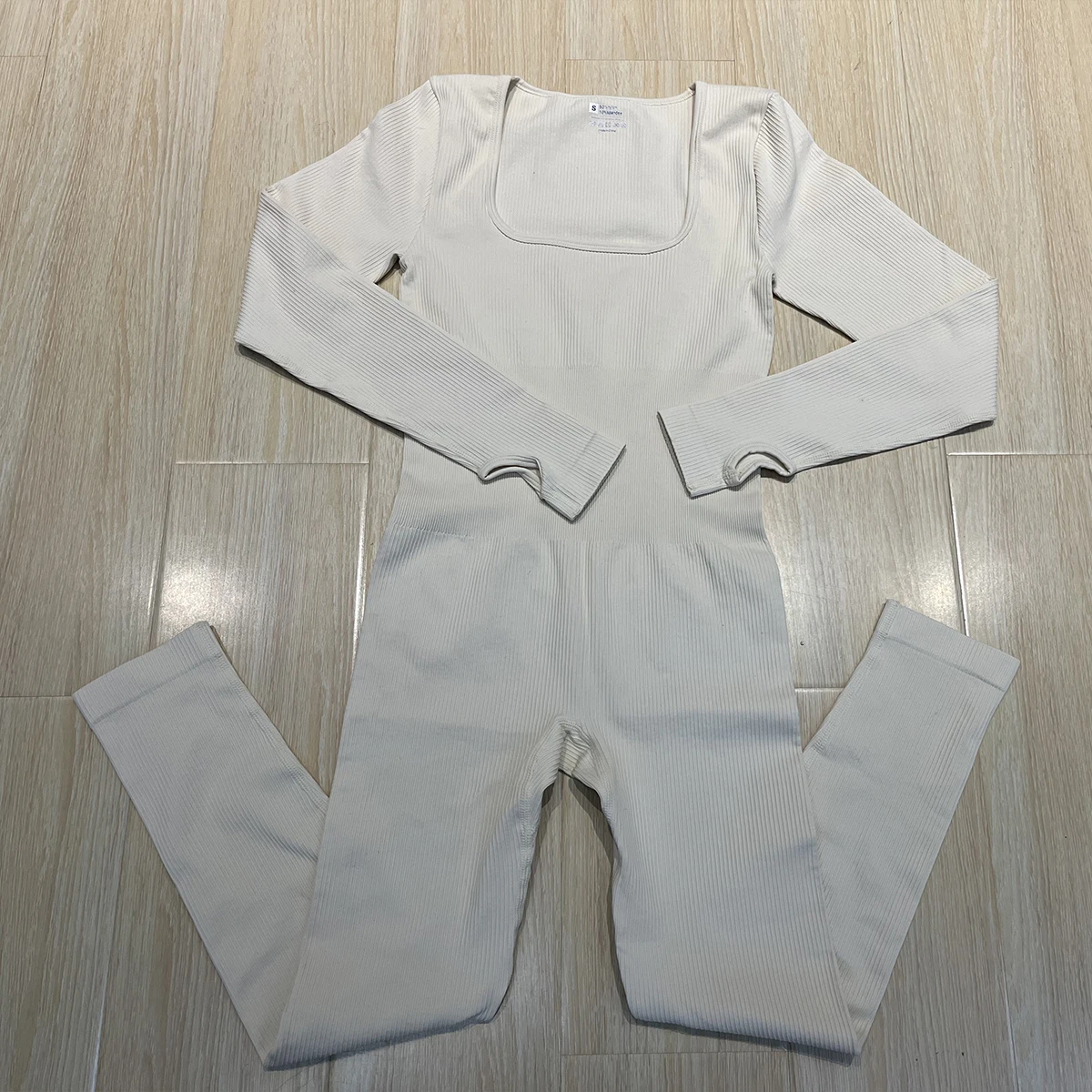 Hot Selling Square Shaped Neck Gym Apparel Long Sleeved Legging Jumpsuit