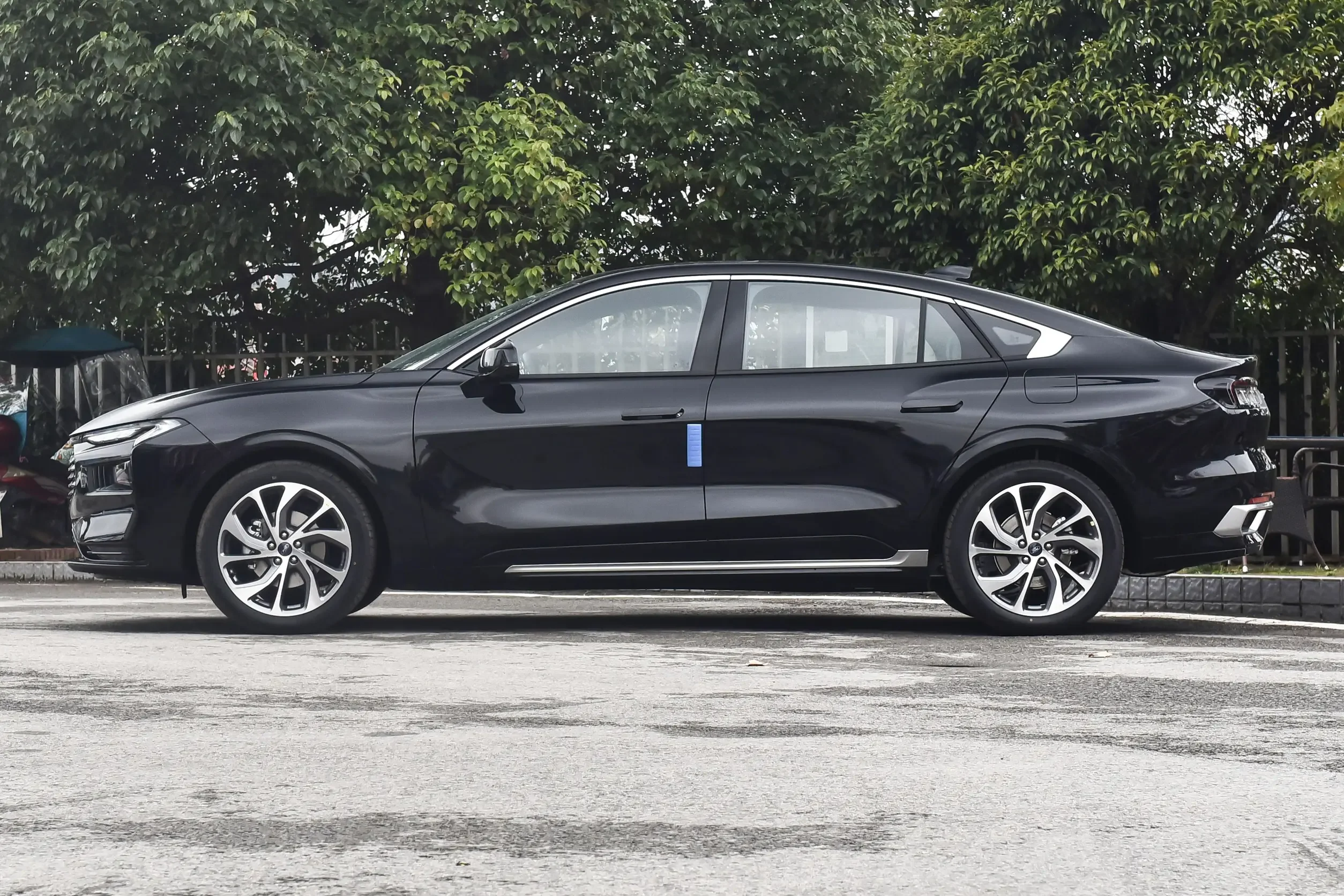 Changan Ford Mondeo 2021 2022 2023 Подержанный Автомобиль механическая коробка передач из Китая по низкой цене