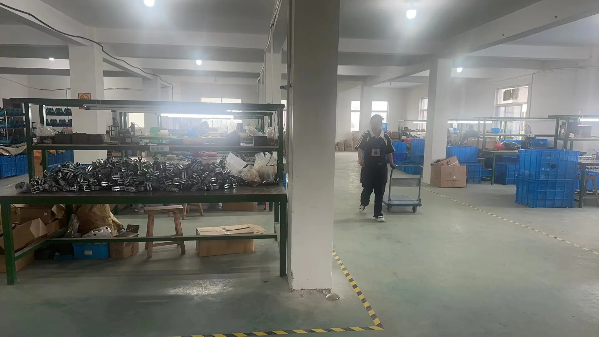 Widely Used Quality Hand Held Air Belt Sander Polisher Pneumatic Grinding Sander Machine