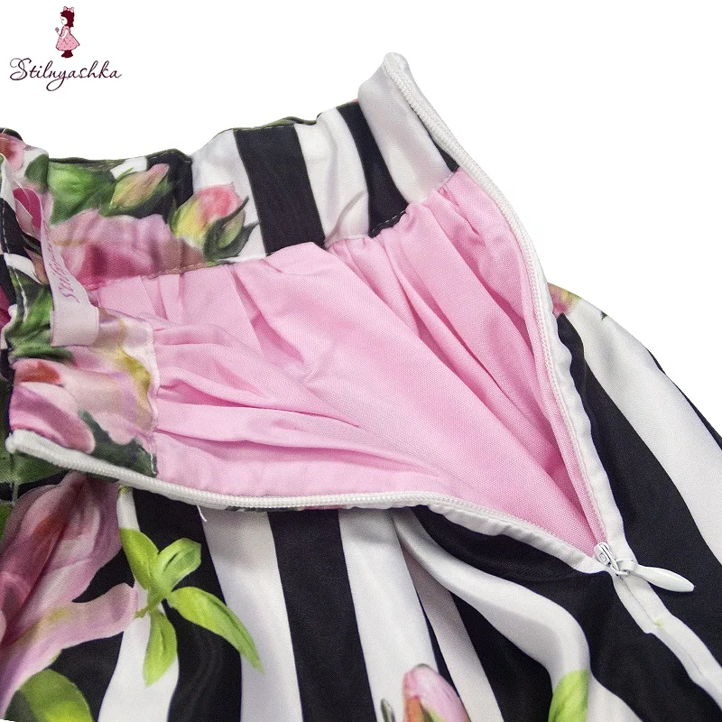 Stilnyashka 1425-72 Wholesale Rose Print Black girls skirts,White Stripes kids clothing wholesale,Mini Sexy skirts for girls