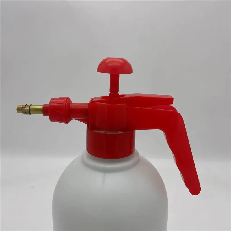 Red practical and affordable garden sprayer nozzle can switching spray mode watering nozzle