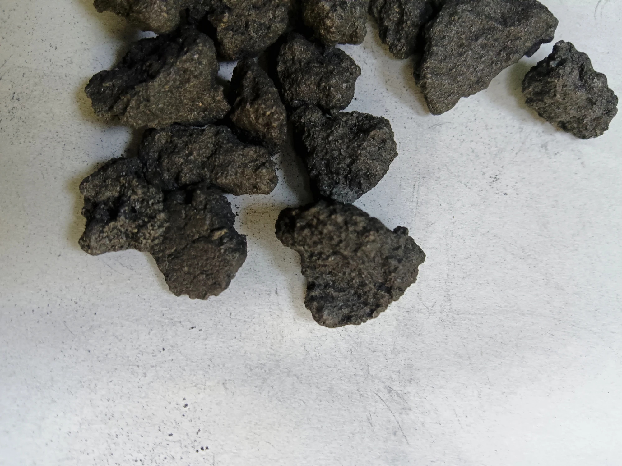 Calcined Petroleum Coke (CPC) with Low Sulphur Recarburizer Graphitized Carbon Additive Graphite Electrode in Block Pattern
