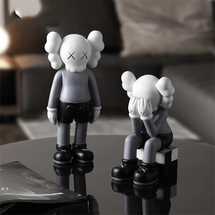 Nordic creative light luxury bear ornaments tide play doll resin crafts home decoration ornaments