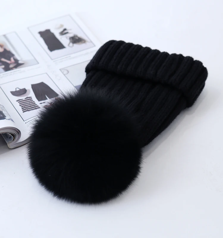 
Fashion Fur balls For Hat Warm Winter Knitted Women Beanie Hat With Fur Fox Fur Balls Pom Pom Hats 