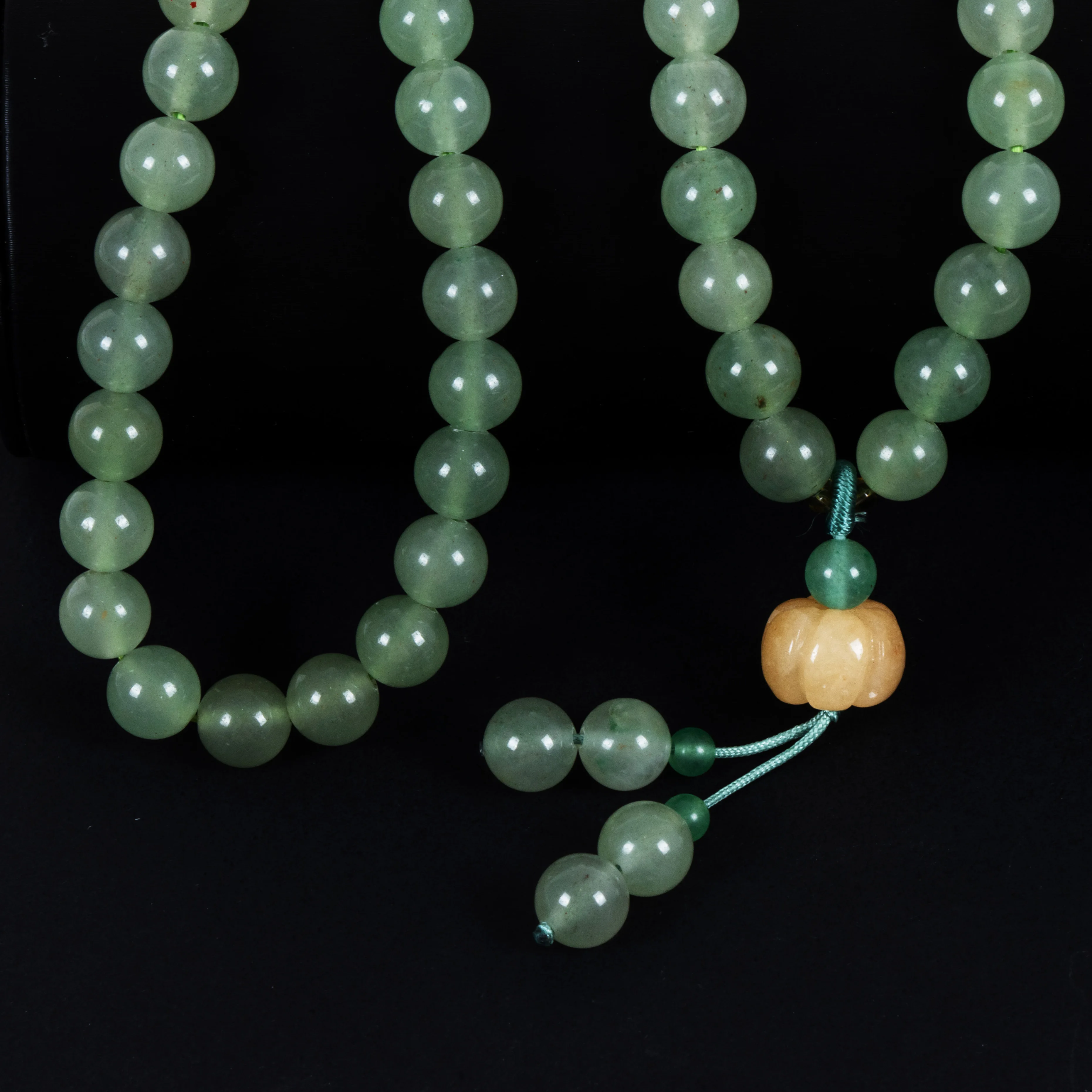 New Custom Green Exquisite Jewelry Women Necklace with Natural Jade Beaded Rosary Pendant Custom  Chain Necklace