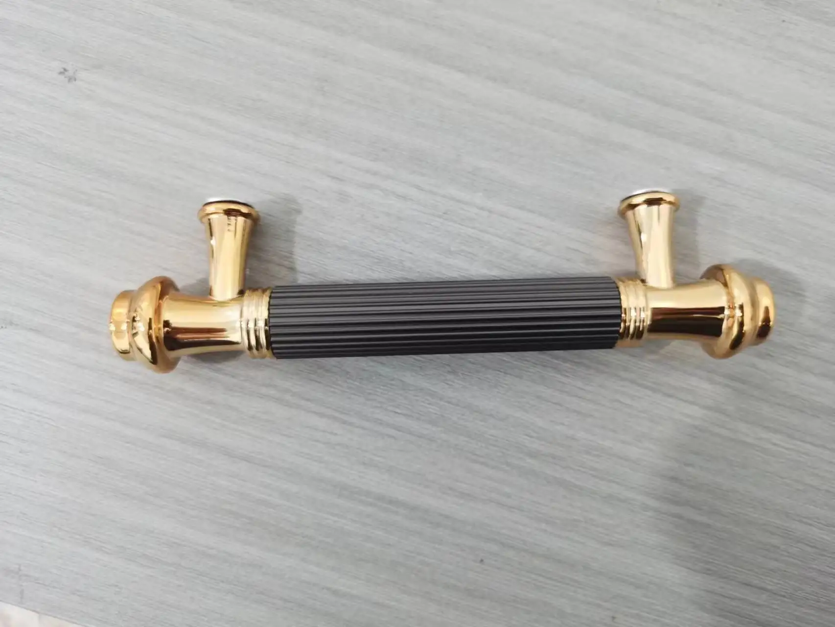 china Zinc Alloy Black Gold Cabinet Handles Solid Drawer Knobs Kitchen Cupboard Door metal Pulls Furniture Handle