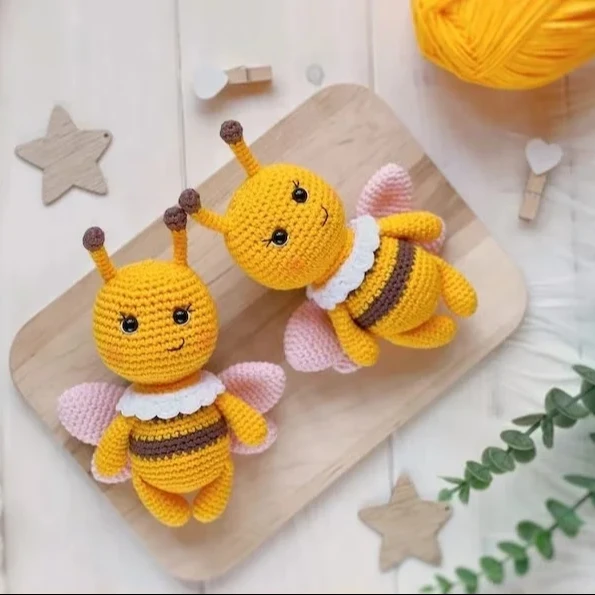 Newest Crochet  Handmade Stuffed Toy Amigurumi Animals Crochet Bumble-bee Crochet Bee Dolls
