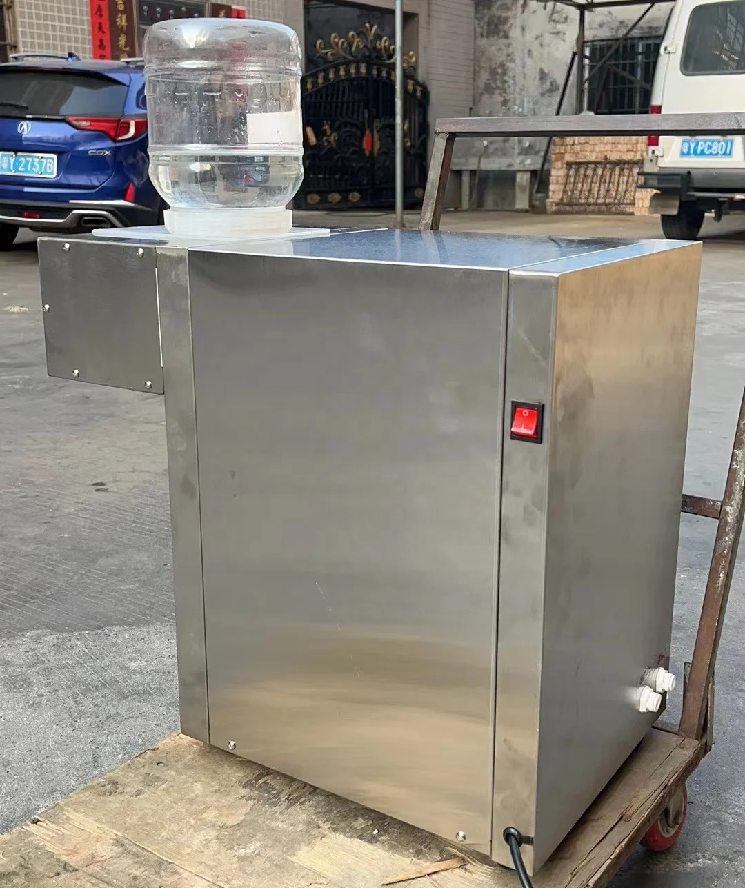 OEM Factory Direct New Snow and Ice Maker Auto Bingsu Machine Slushie Maker Crusher