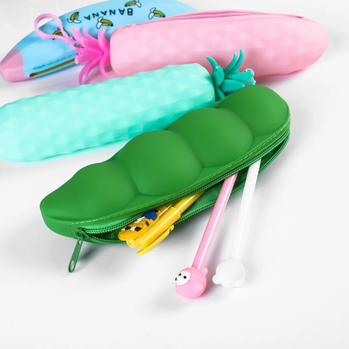 New Cartoon Shape Vegetables Portable Silicon Pen Pencil Bag For Students Makeup Cosmetic Pocket School Stationary Case