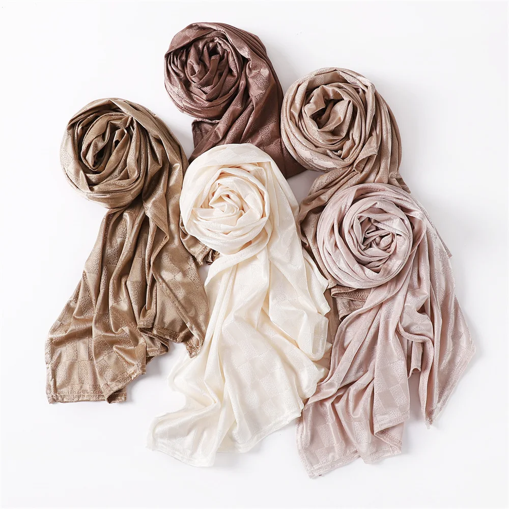 2022 Latest Design Muslim hijab Fashion high quality soft cotton jersey scarves Jacquard knit shawl hijab