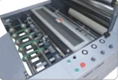 YFMB-950B Semi автоматическая машина для наклеивания этикеток Сторона пластиковая защитная пленка ламинирующая