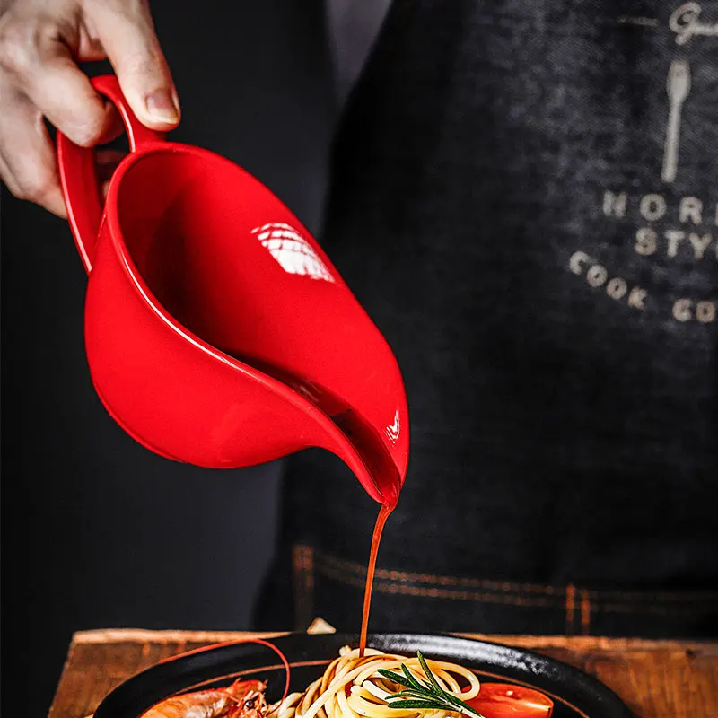 White Porcelain Gravy Boat Ceramic Cast Iron Black Steak Sauce Boat For Restaurant