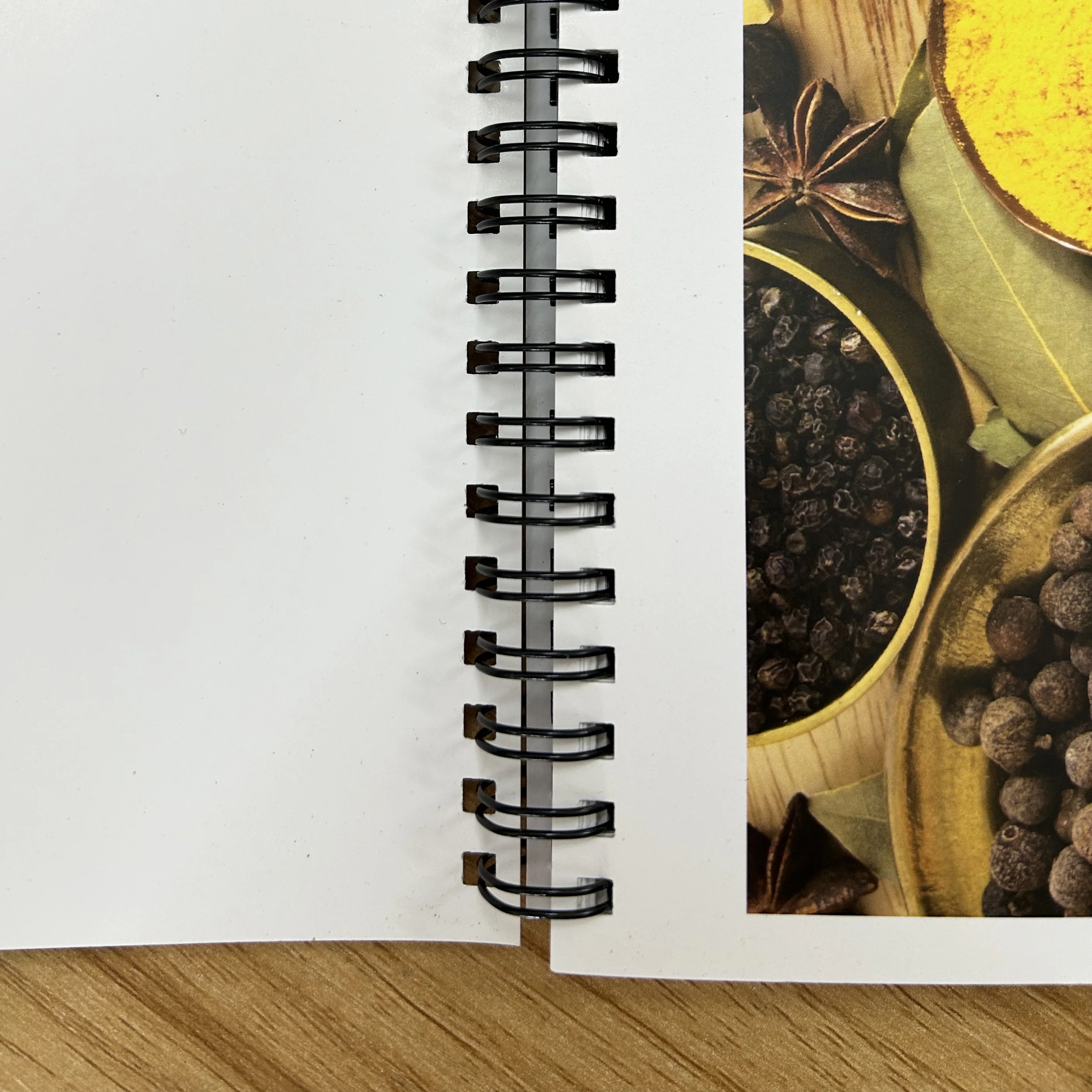 Customized picture book with double line iron ring binding, 200g picture book notebook Page that can be laid flat