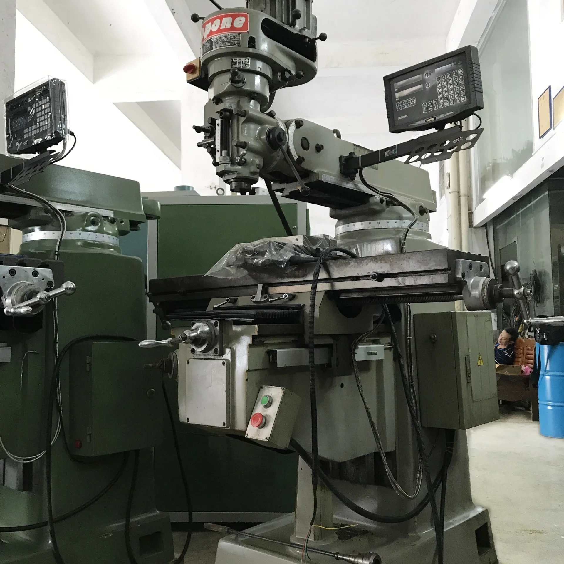 Factory Supply Vertical Horizontal Turret Type Universal Used Cnc Milling Machine