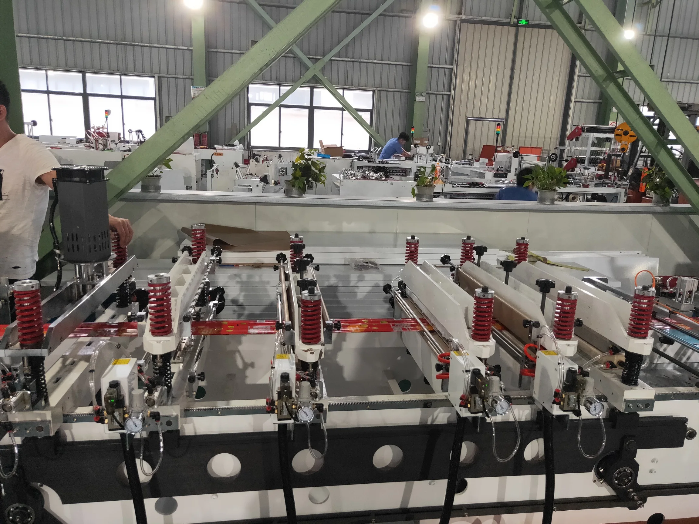 
automatic multifunction laminated three side seal bag machine aluminum foil doypack standy up zipper spout pouch making machine 