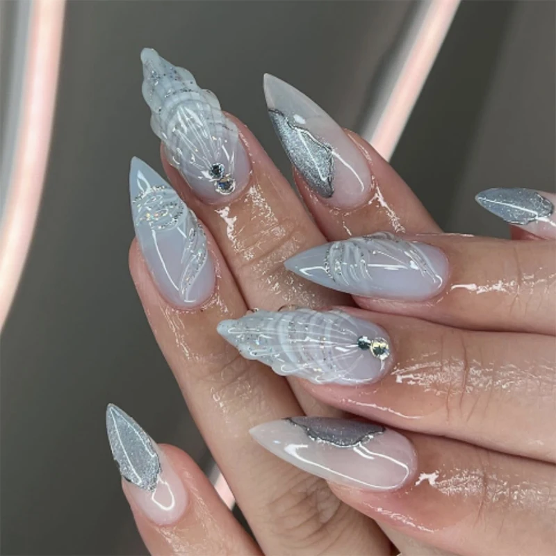 24 ps of high-quality almond shaped designer Luxury acrylic artificial nails French gel short wholesale nail press false nails