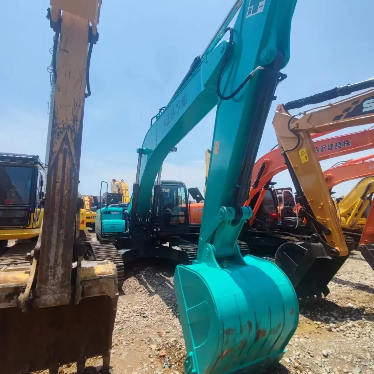 Экскаватор гидравлический гусеничный японский оригинальный Kobelco 210 200 240 260 двигатель сельскохозяйственный горный экскаватор для продажи