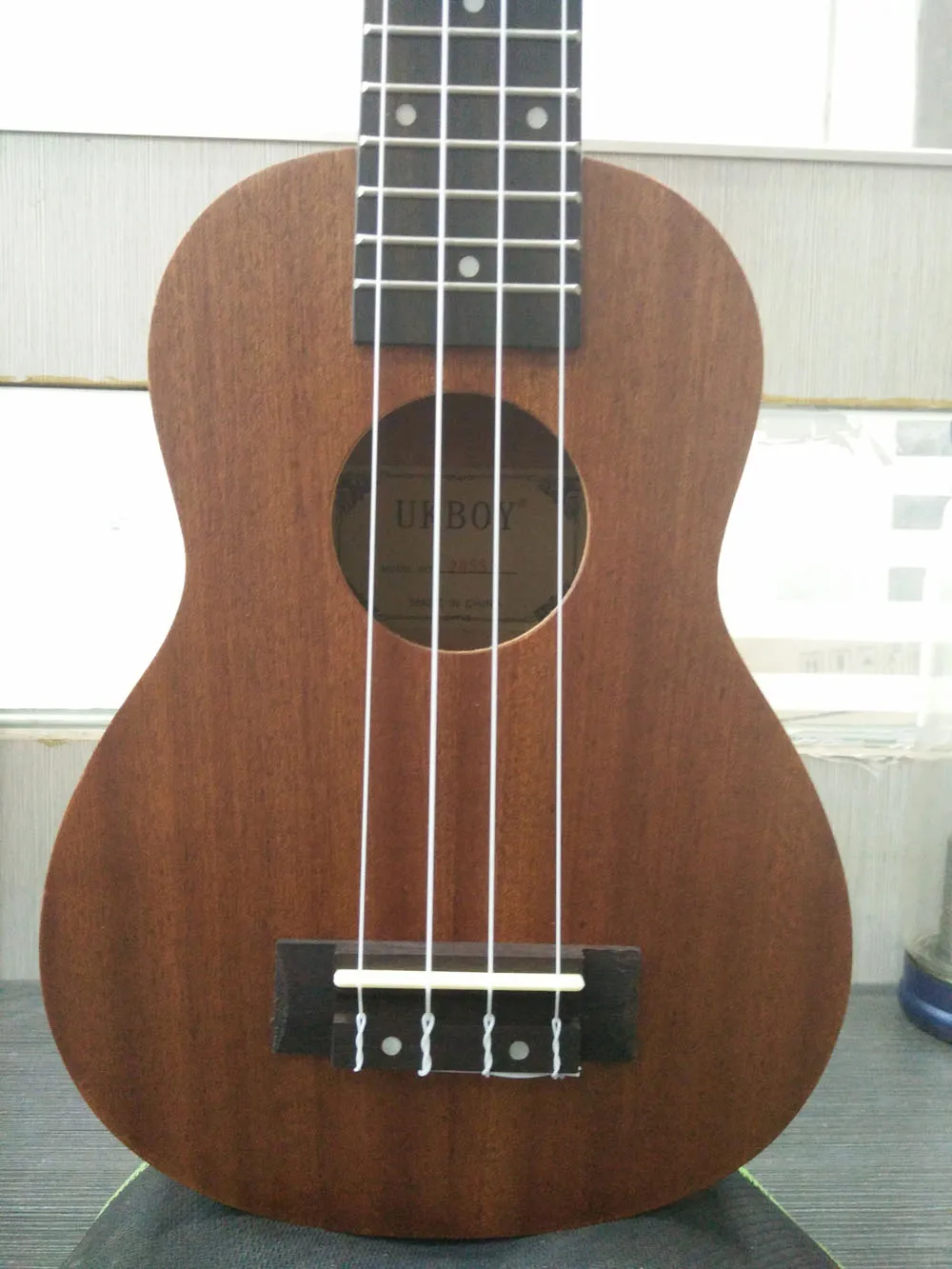 21 Inch Small Wholesale Acoustic Ukulele Nylon Strings Matte Classical Ukulele