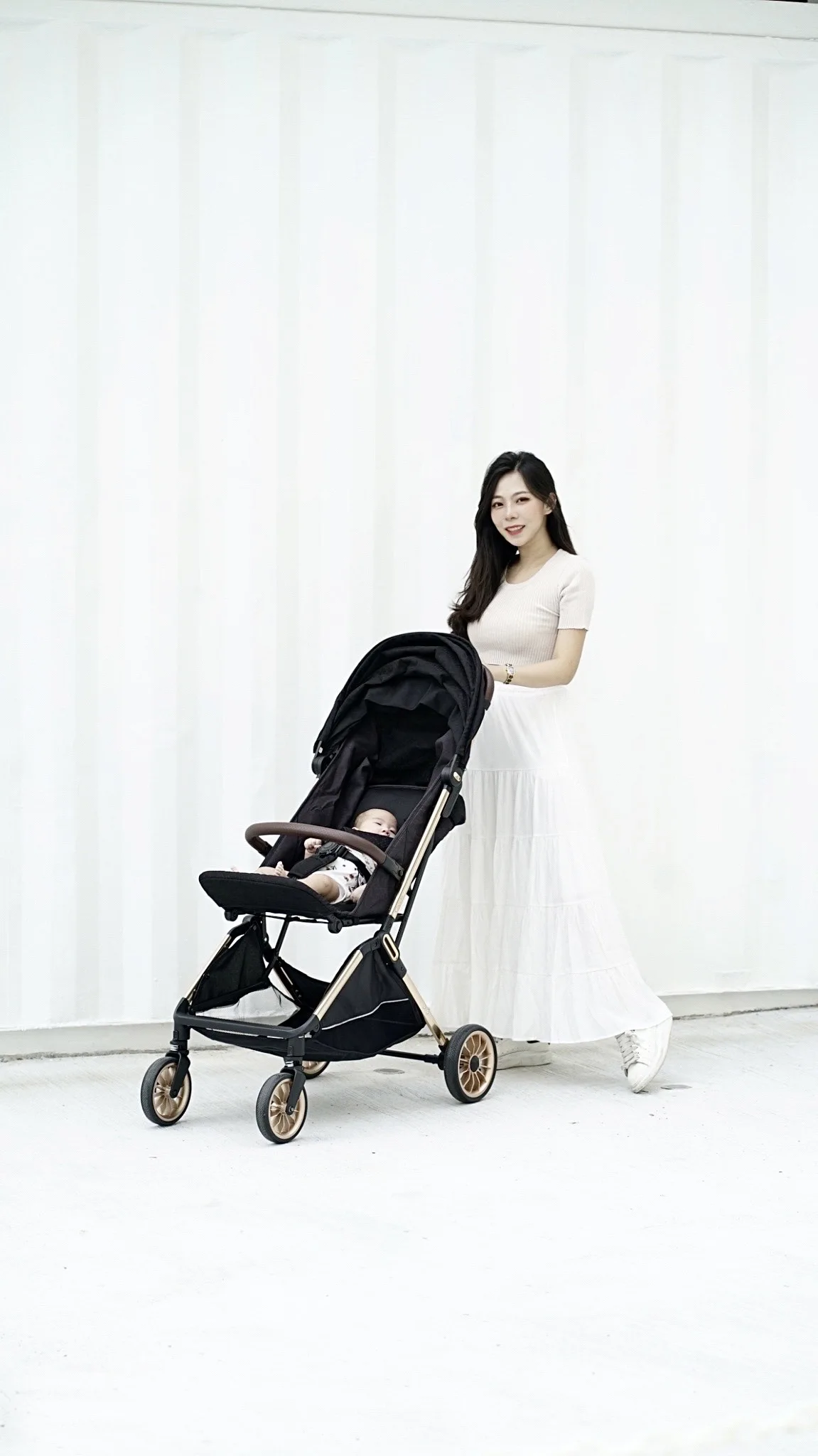 Hot Selling Lightweight Textured Gray X9 Stylish Stroller With Full Sunshade For New Born Baby
