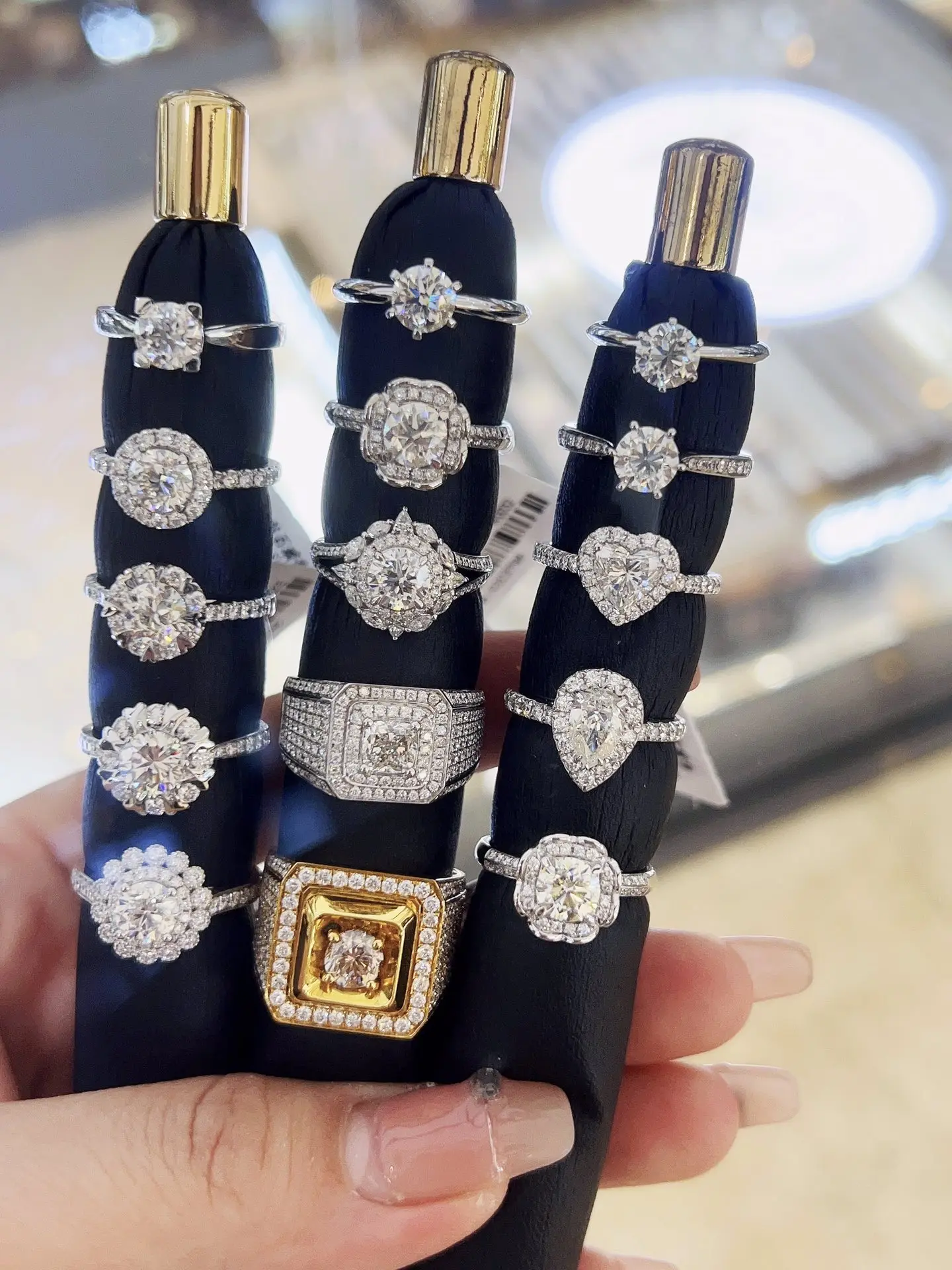 All Kinds Of Luxury Promotion Price 18K Gold Lab-grown Diamond Ring 1ct Wedding Engagement Lady Ring