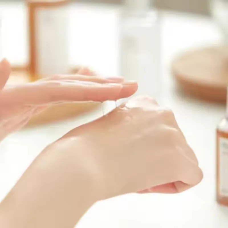 Wholesale soybean serum 50ml brightens skin, oily serum softens keratin and improves rough skin