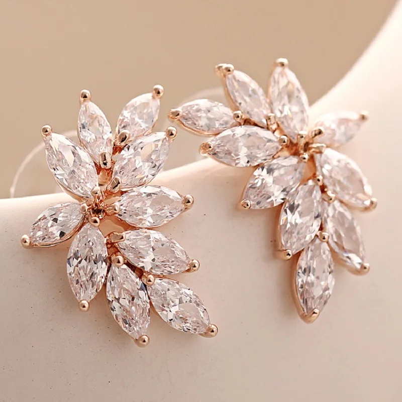 SLBRIDAL Prong Setting High Quality Copper Alloy Waterdrop Cubic Zirconia Stud Earrings Luxury Wedding CZ Jewelry Women Gift