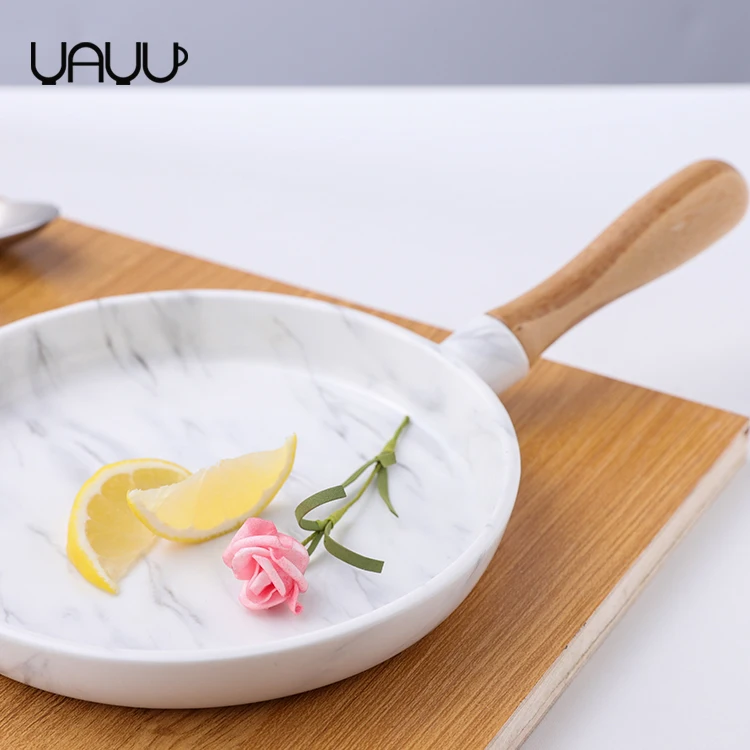 European style 8 inch custom round ceramic dinner plate marble plates with wood handle for restaurant