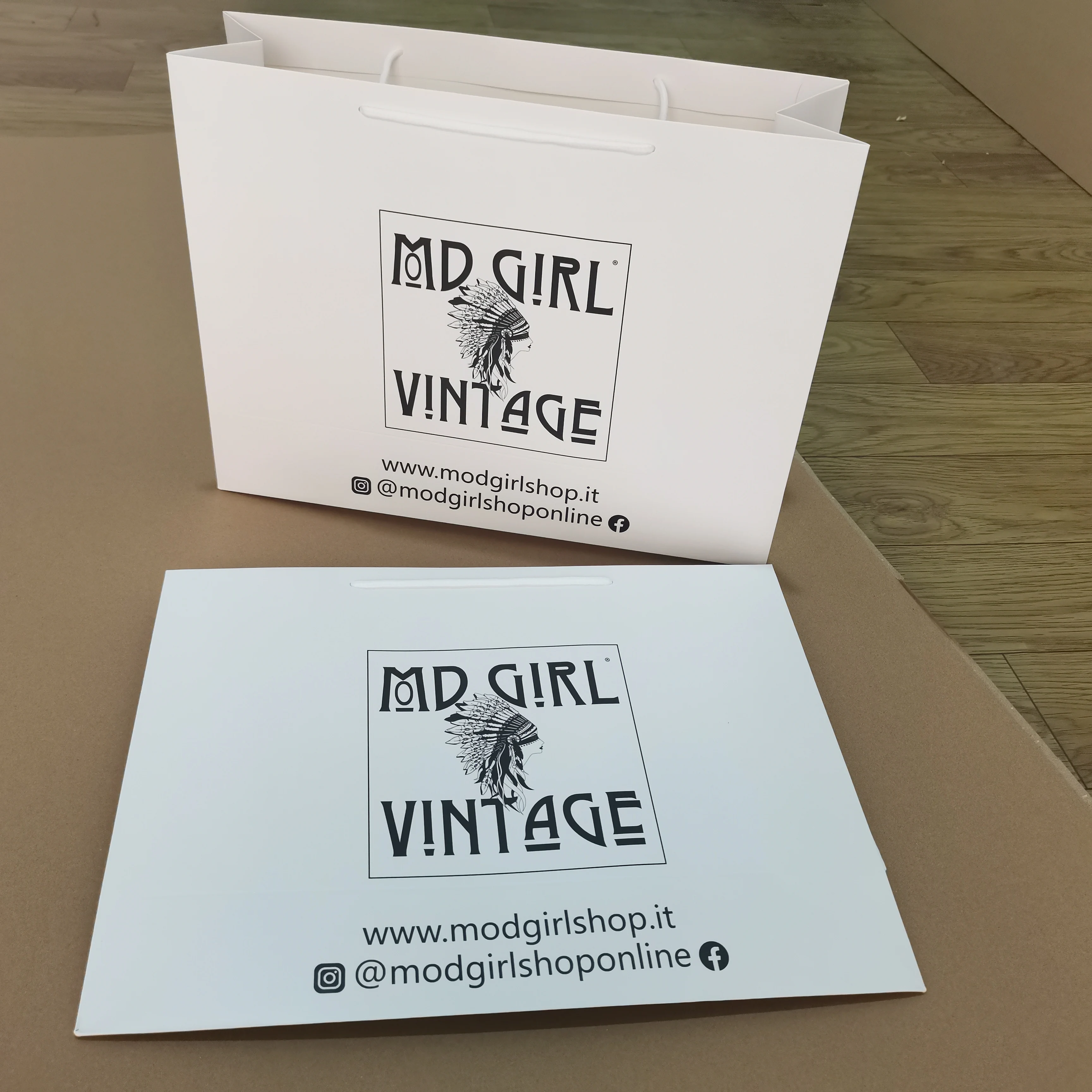 Custom Small Business Packaging Paper shopping Bag Cheap Gift Bag With Your Own Logo