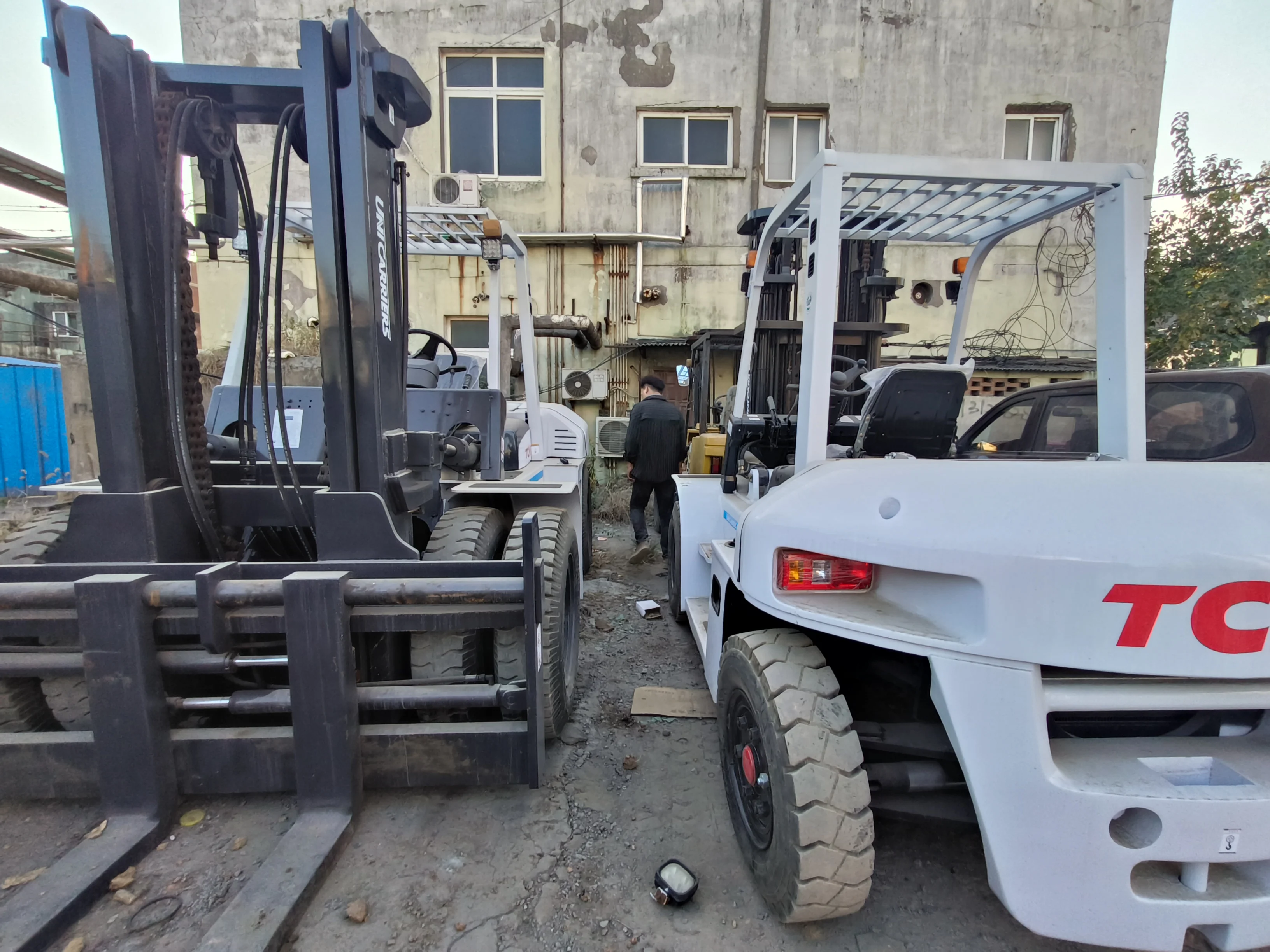 Used second hand TCM 7 ton fork lift diesel Original of Japan with low price TCM FD70 FD50 FD30 for hot sale