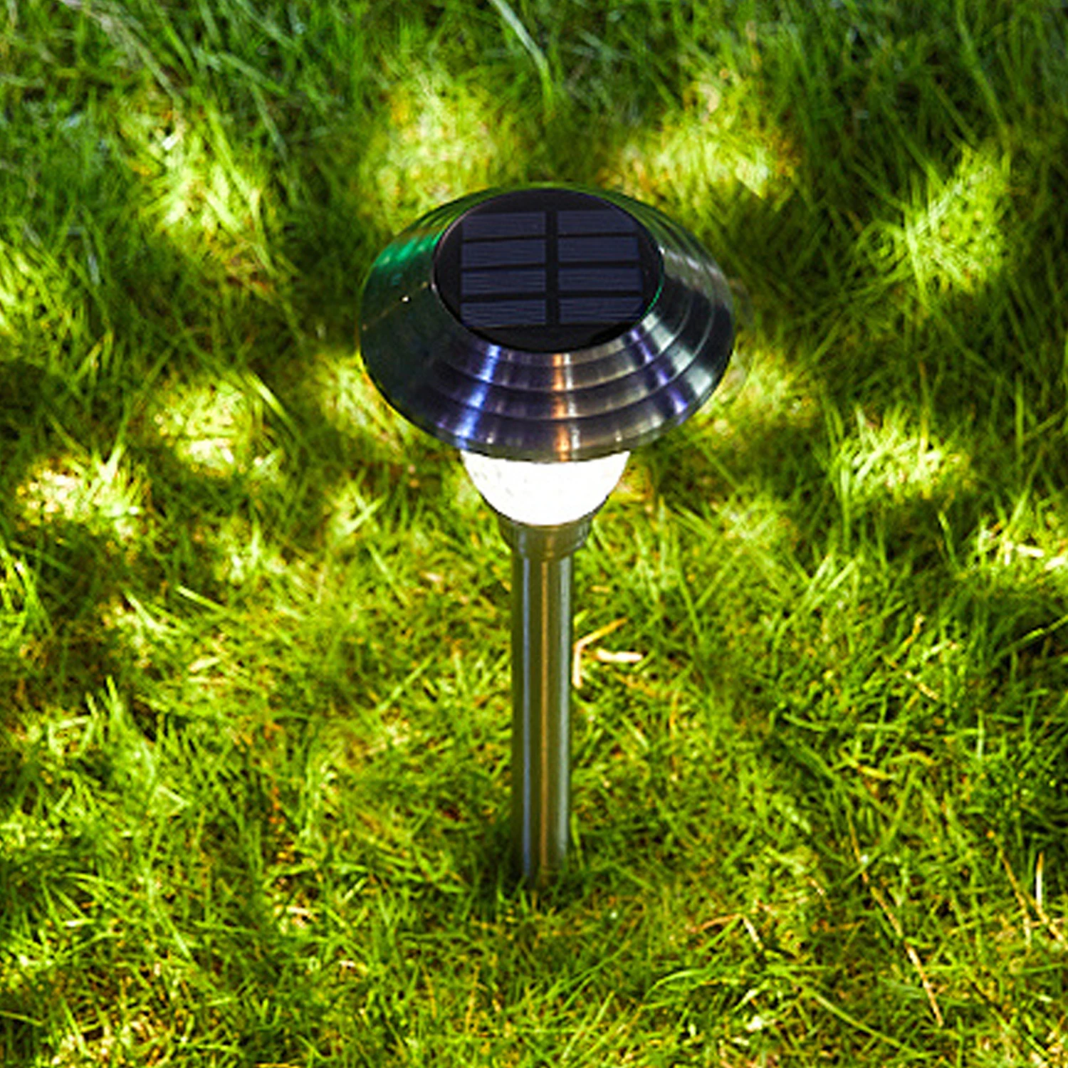 Outdoor lights solar landscape lighting pathway light for garden,yard,driveway