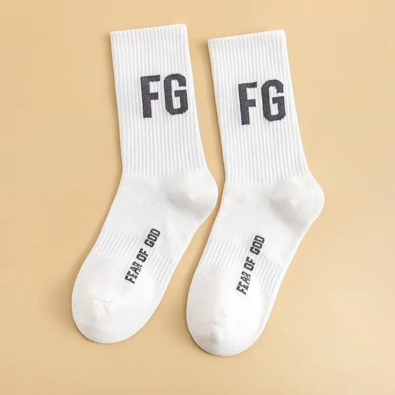 Low Moq High Quality Professional Socks Factory Unique Own Logo Design Custom Socks With Customized Labels Tags Packaging