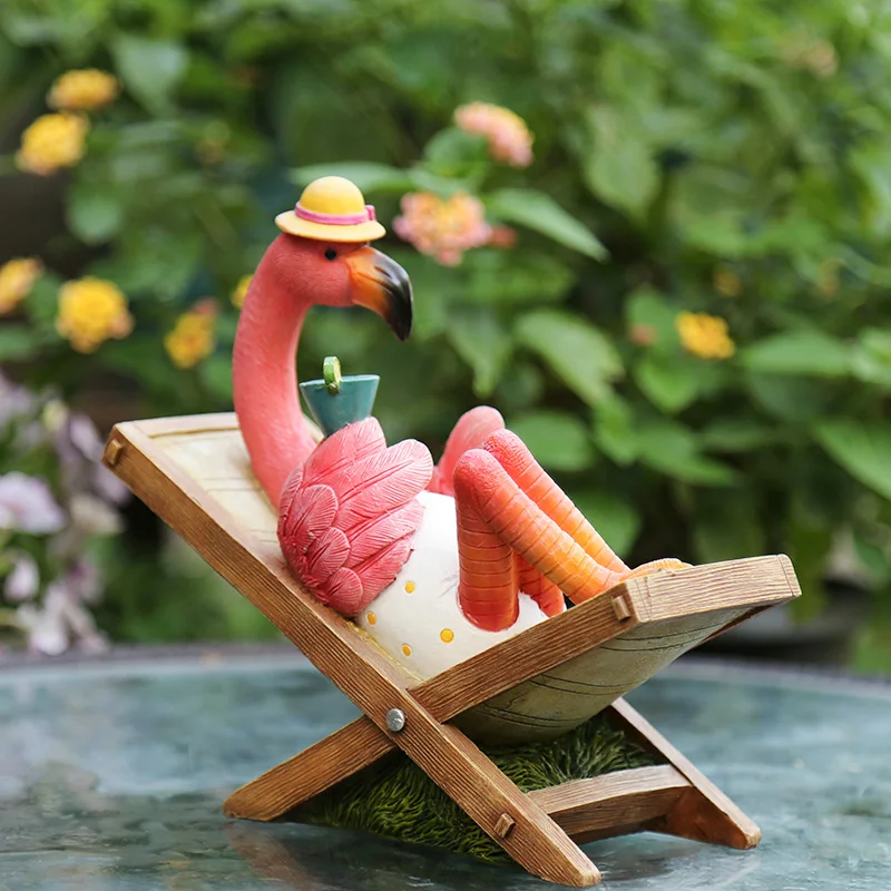 Funny Garden Straw Hat Flamingo Figurine Animal Statue Table Decoration Garden Statue Outdoor Decor Resin Flamingo Ornaments