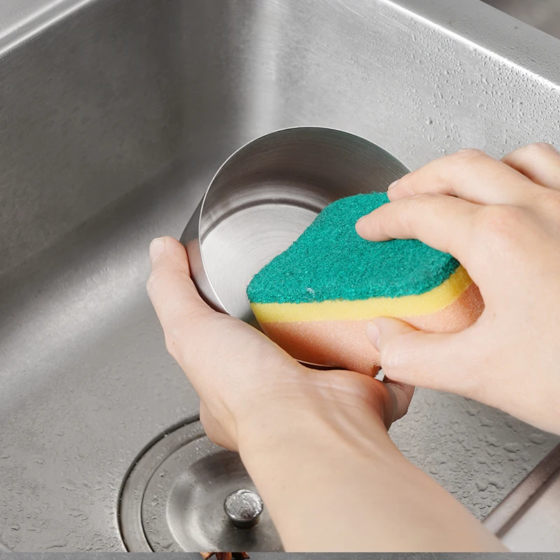 Hot selling household goods spice pot stainless steel seasoning pot with lid and spoon seasoning container