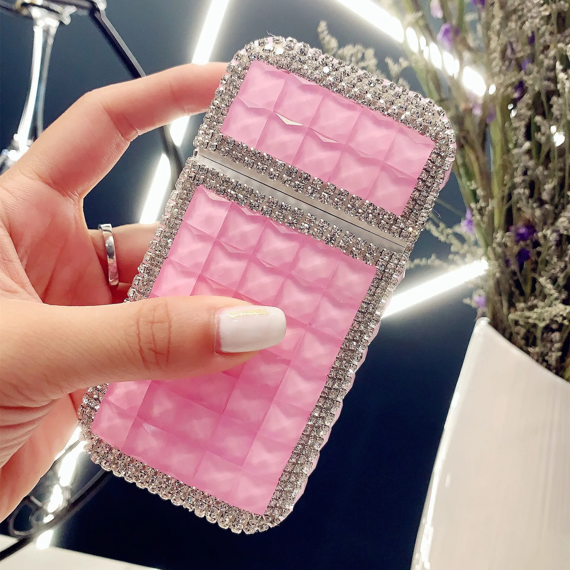 Дамские курительные аксессуары, полностью Алмазный Тонкий чехол для сигарет с автоматическим открыванием, может вместить 20 тонких