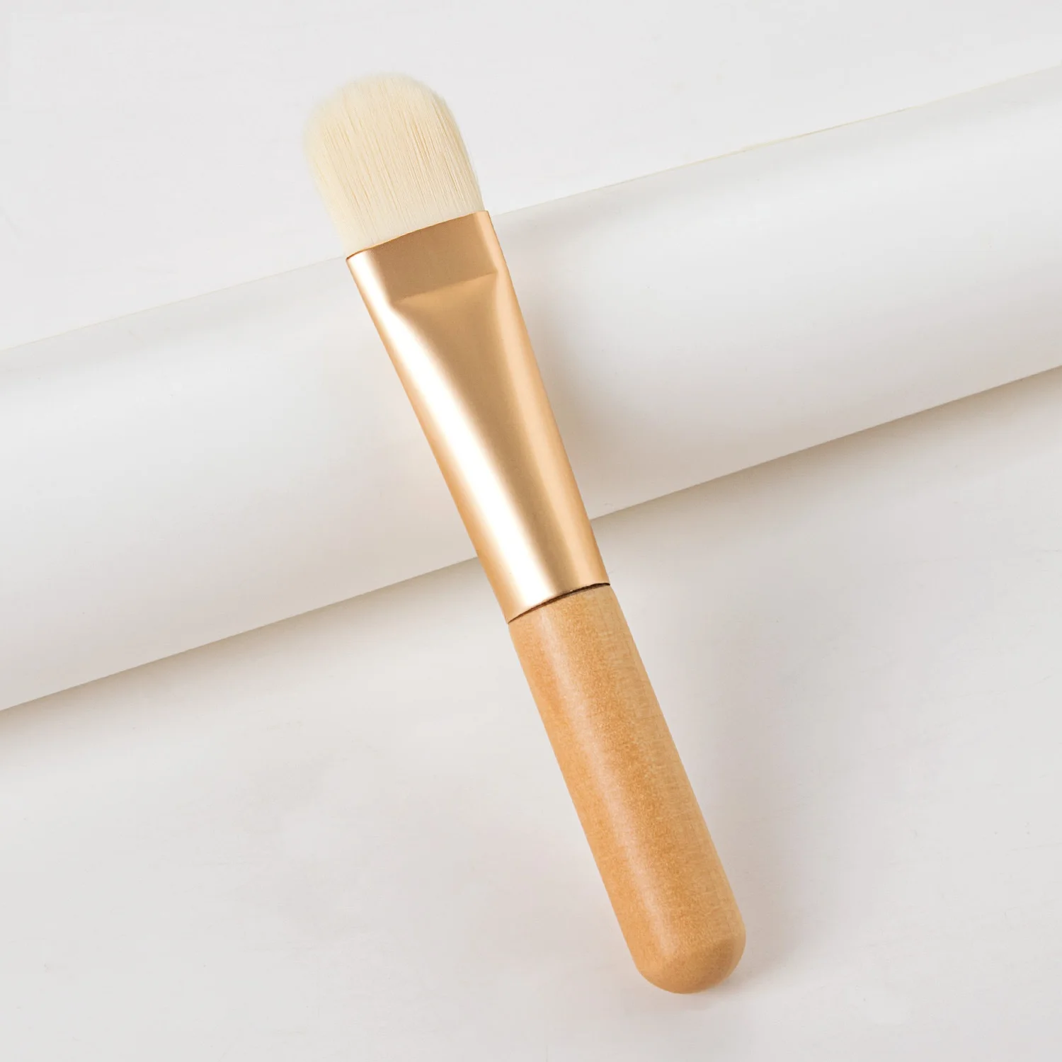 Кисть для макияжа BB Cream, маленькая мягкая глиняная деревянная кисть для нанесения макияжа под заказ с логотипом, миниатюрная Кисть для нанесения макияжа Кабуки для нанесения основы под макияж
