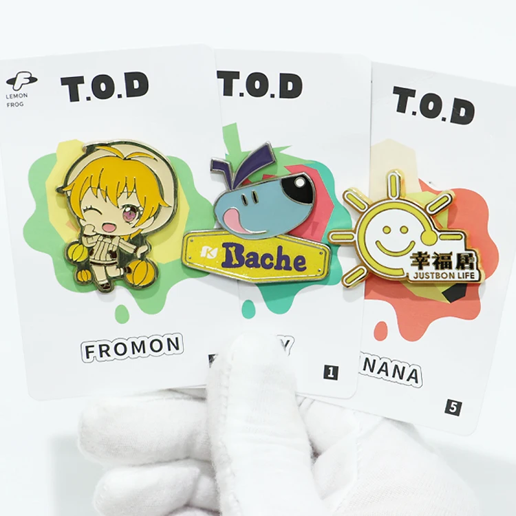 Manufacturer Professional Custom Logo Metal Badges Fashion Clothes Brooch Wholesale Soft Hard Lapel Enamel Pin With Backing Card