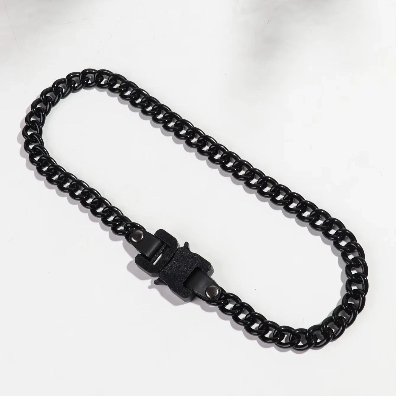 Hip Hop Classic Black Lock Can Open Buckle Necklace Cheap Black Color Acrylic Necklace For Men