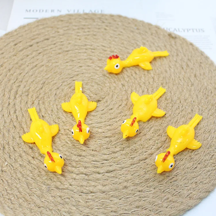 Slingshot Rubber Chicken Funny Flick Chicken Flying Chicken Flingers Stretchy Toys Easter Chicks Party Activity for Children