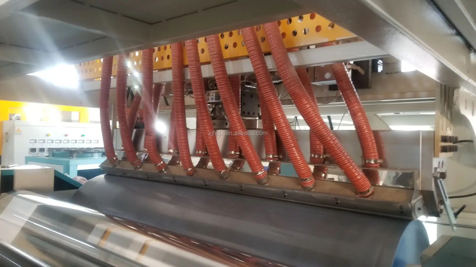 LYM-1500x3C high speed 3 layer machine protection stretch film 23 microns stretch film making machine