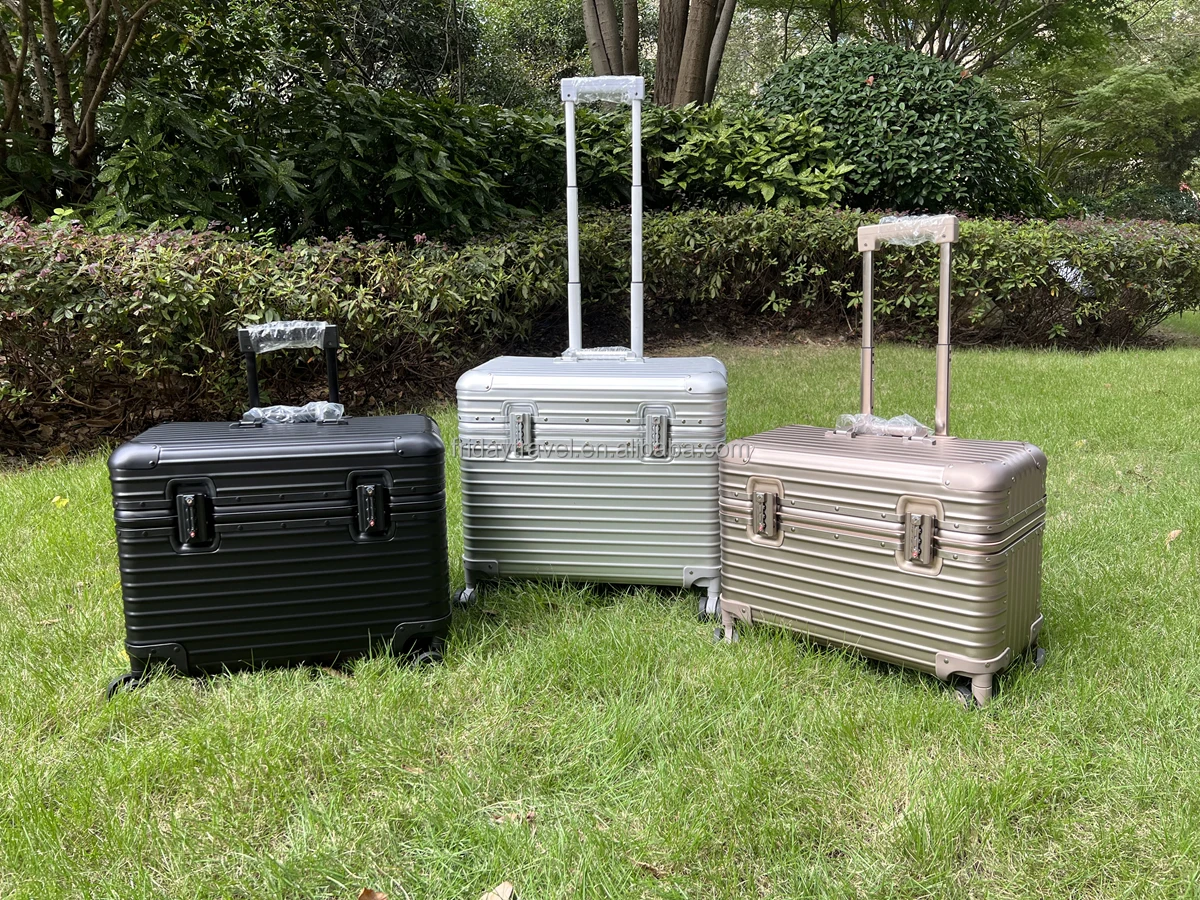 High End Unisex Lightweight Aluminium Trolley Luggage Pilot Suitcase with Spinner and TSA Lock for Travel