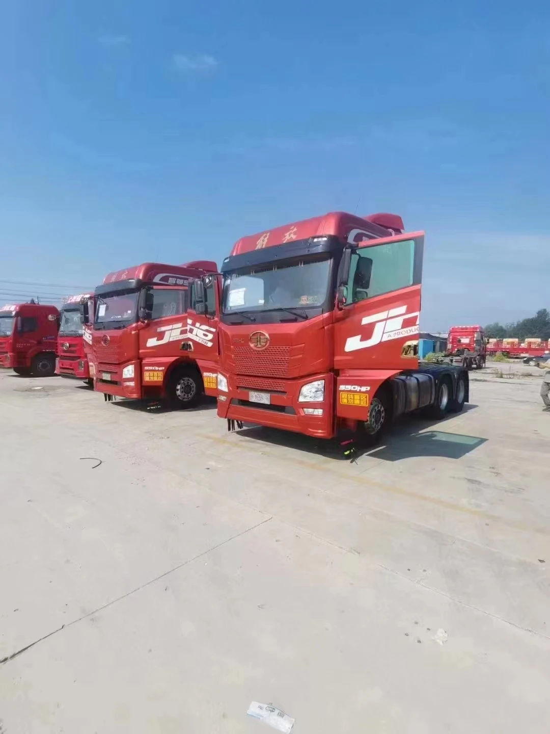 Faw Truck JH6 J6P  6x4 cheap tractor head trailer sales