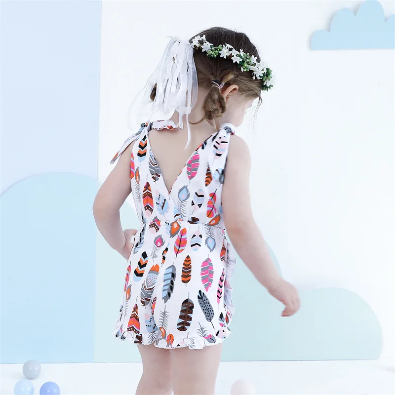 
2021 new arrival Summer litter baby girls Suspended jumpsuit ,our door casual infants romper 