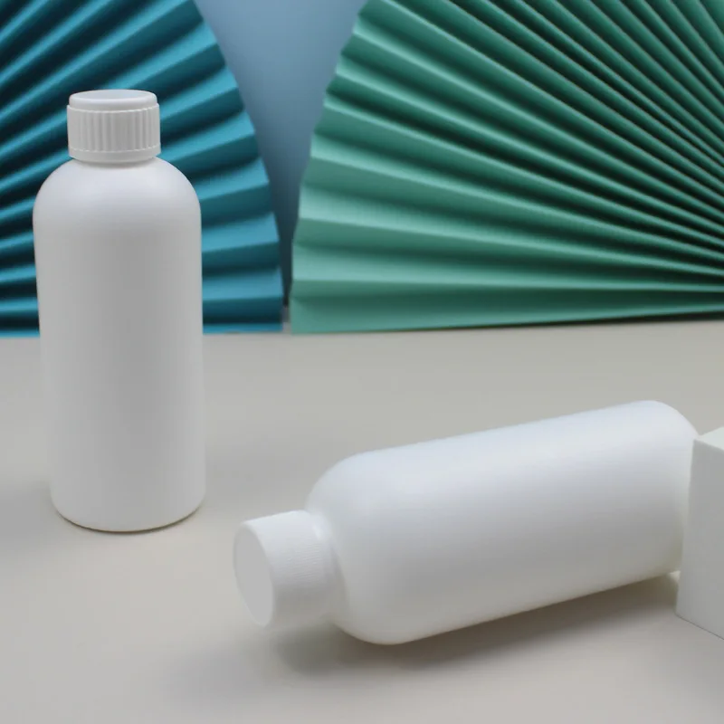 Manufacturers wholesale PE round liquid bottling polyethylene syrup bottle medicine oral liquid plastic bottle
